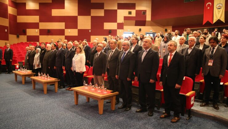 ‘Gençlere hitap edecek dil ve içerik oluşturmak lazım”