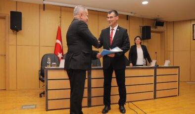 Akgüngör mazbatasını aldı