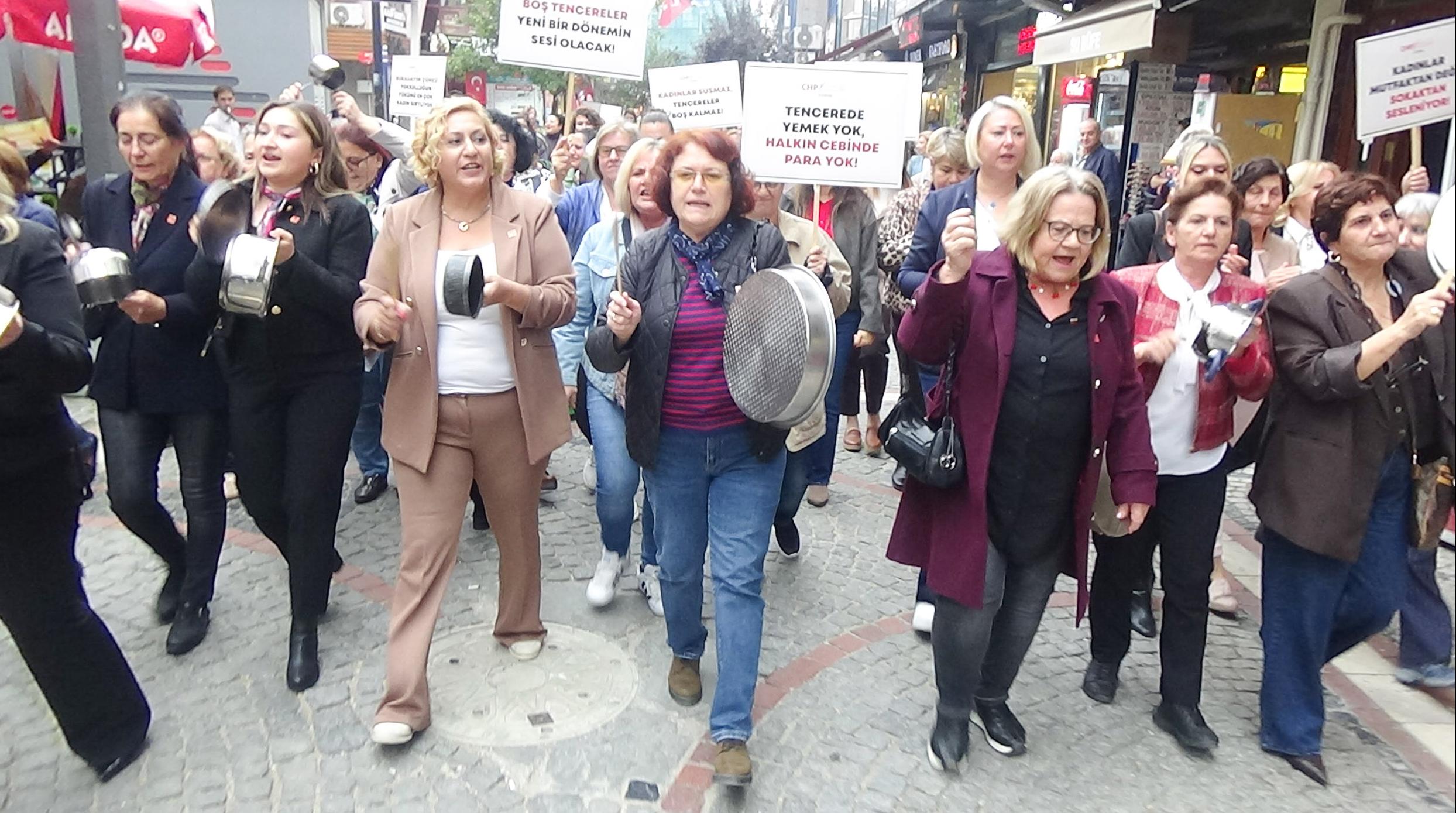 Kadınlardan boş tencere eylemi