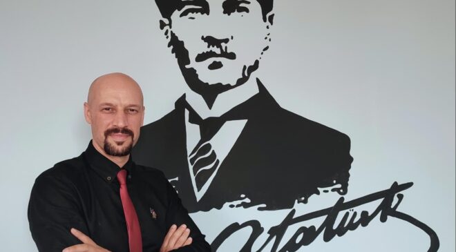 “Cumhuriyet, geleceğin güvencesidir”