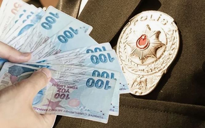 Polislere 100 bin TL promosyon