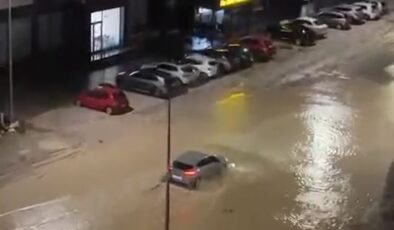 Yollar göle döndü