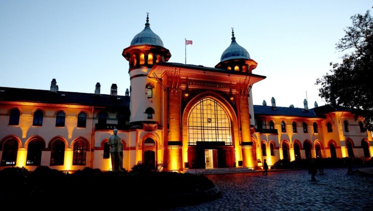 Tarihi Gar Binası’na nostaljik dokunuş