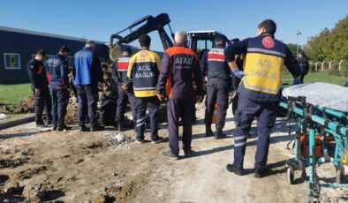 Toprak altında kalan işçi kurtarıldı