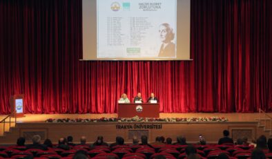 Halide Nusret Zorlutuna anılıyor