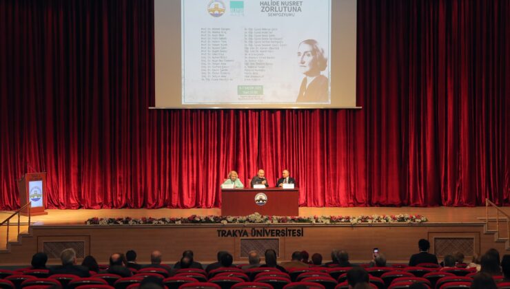 Halide Nusret Zorlutuna anılıyor