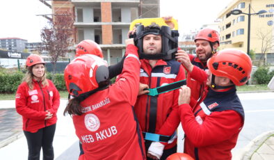 Öğretmenler hayat kurtarmaya hazırlanıyor