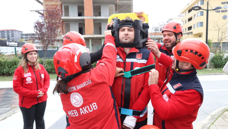 Öğretmenler hayat kurtarmaya hazırlanıyor