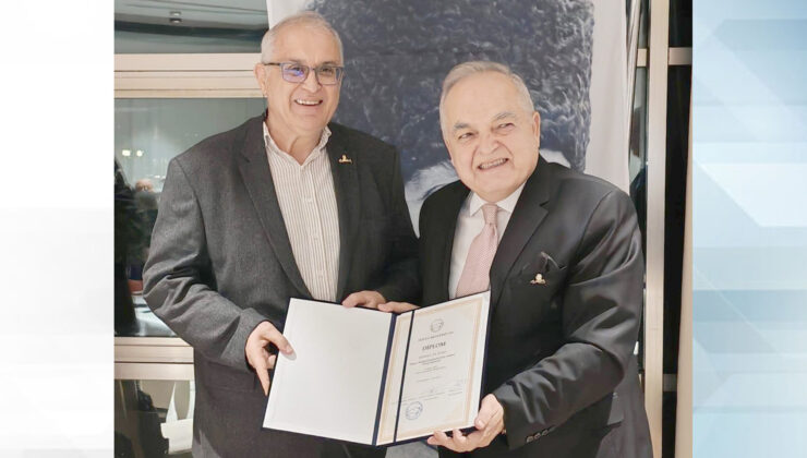 Esmer, kurucular arasında