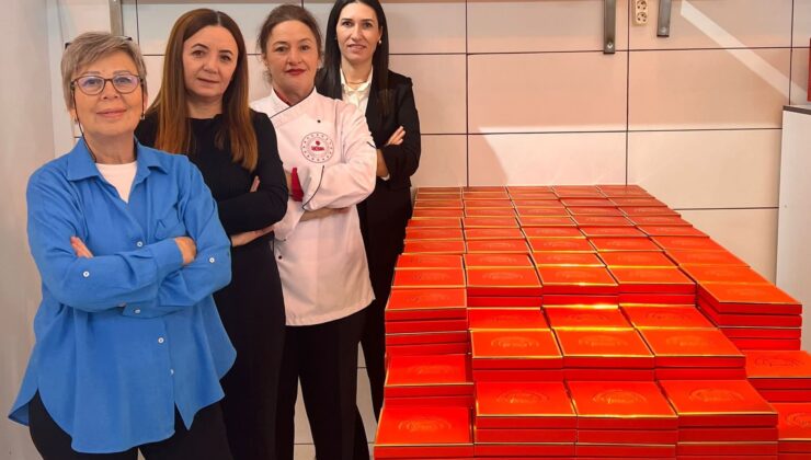 İpsalalı kadınlardan öğretmenlere çikolata