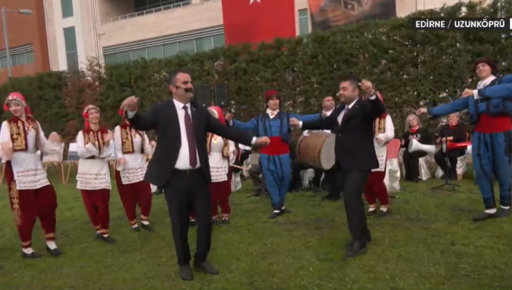 Türkünün ritmine dayanamayıp oynadılar