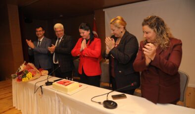 Gencan’a CHP’den sürpriz doğum günü