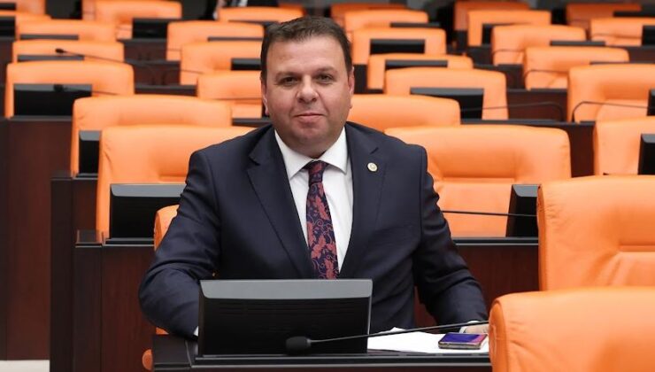 ‘Açtığın aydınlık yol milletimizin rehberidir’