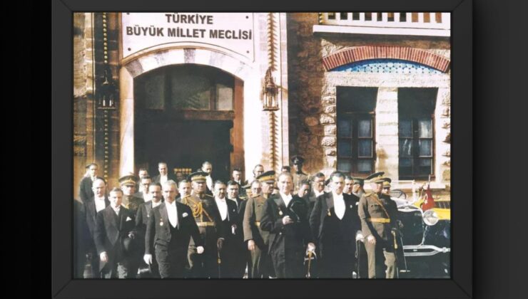 ‘Saltanatı diriltme hayali sürdürülüyor’