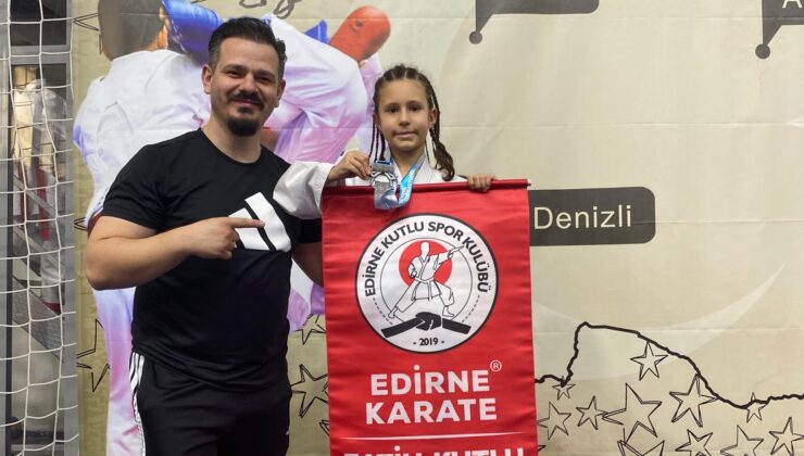 Karateciler gururlandırdı