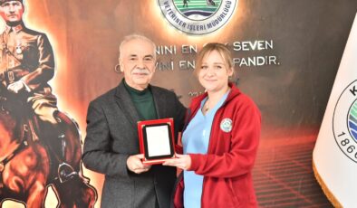 Hayvanseverlere plaket