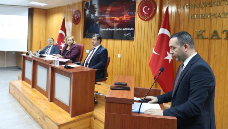 Köylere 40 kilometrelik sıcak asfalt