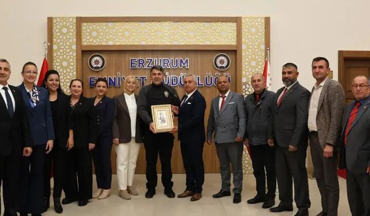 Karaburun’a sürpriz ziyaret