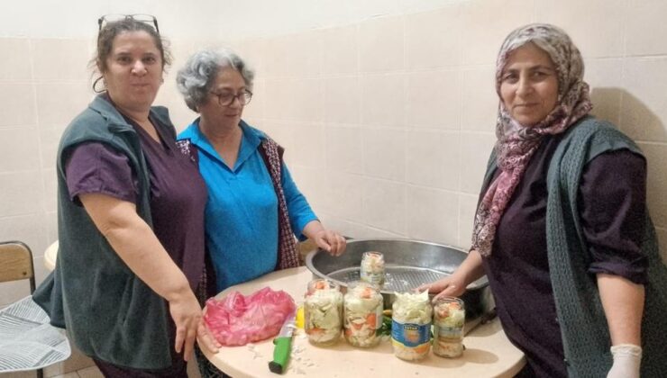 Huzurevi sakinleri turşu kurdu