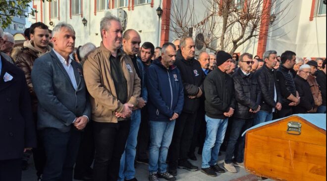 Emekli öğretmene son görev