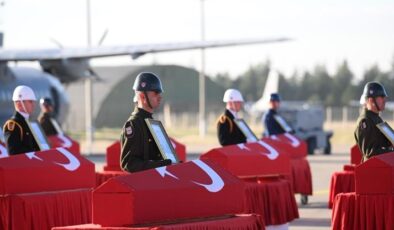 Şehitlerimizi uğurluyoruz