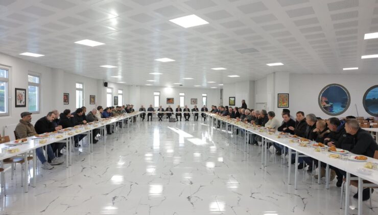 Personelle yılın son kahvaltısı