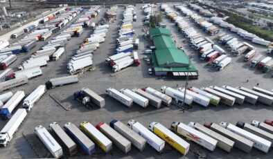 Kapıkule ve Hamzabeyli’de TIR yoğunluğu