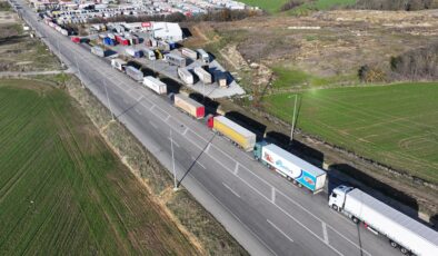 TIR trafiği felç!