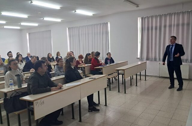 Proje geliştirme ve yazma eğitimi