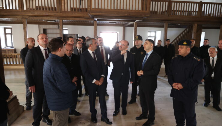 Muradiye Camisi’nde restorasyon sürüyor