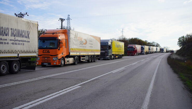 İpsala sınırında acil yüklere sınırlı geçiş