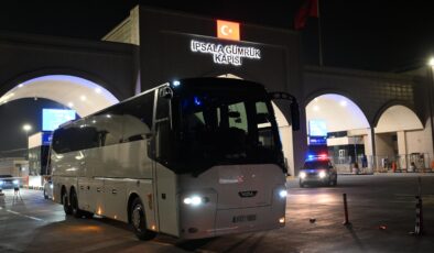 AEK’nin taraftarları Türkiye’ye geldi