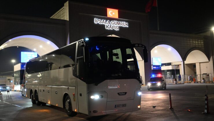 AEK’nin taraftarları Türkiye’ye geldi