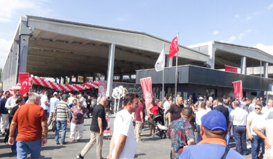 Yılbaşı alışverişi Çarşamba pazarından