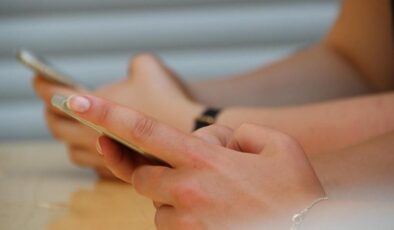 Ekran bağımlılığı öğrenmeyi zayıflatıyor