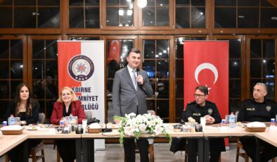 Emekli olan polisler için yemek