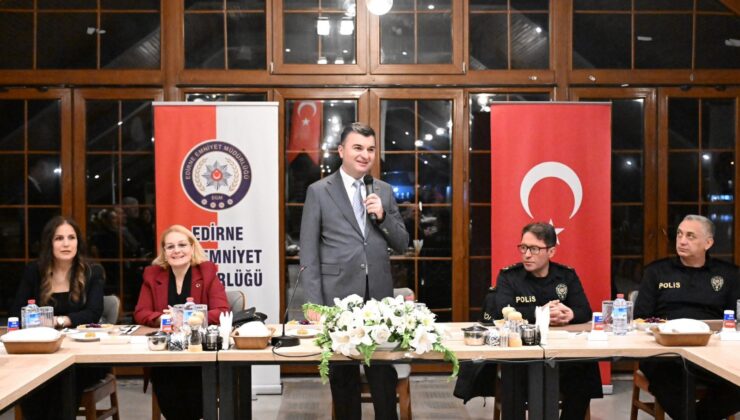 Emekli olan polisler için yemek