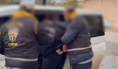 Firari hükümlü kapı arkasında yakalandı