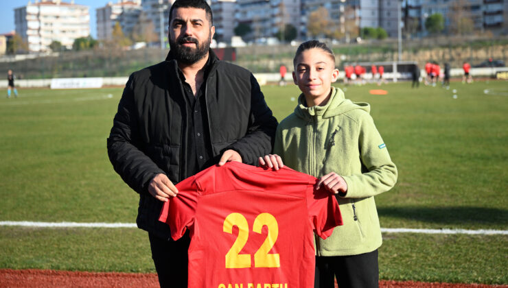 Harçlığını Edirnespor’a bağışladı