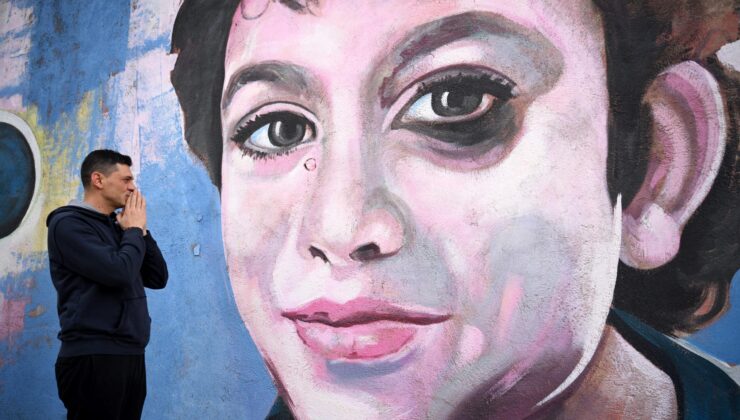 Oğlunun portresiyle buluştu