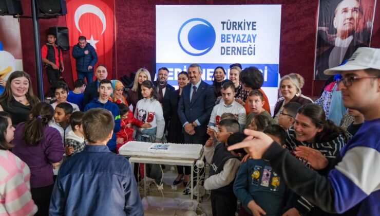 Beyazay’dan yıl sonu buluşması