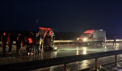 Traktör TIR’la çarpıştı