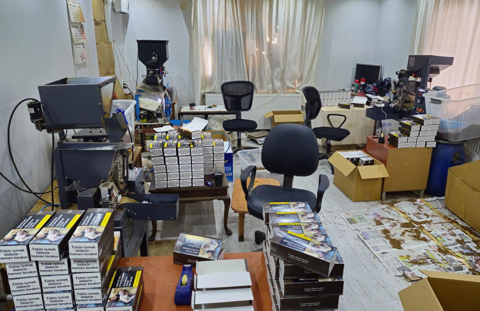 1 milyon adet kaçak makaron ele geçirildi