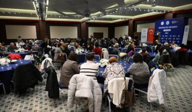  Vali Sezer koruyucu ailelerle buluştu