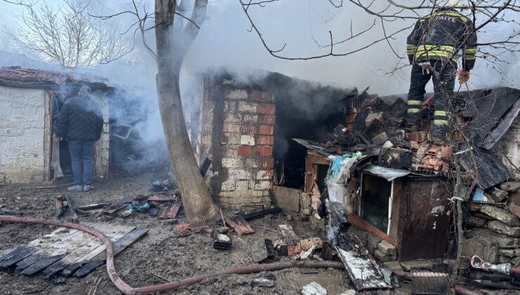 Kömürlük yangını korkuttu