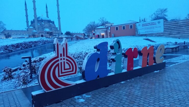 Edirne beyaza büründü