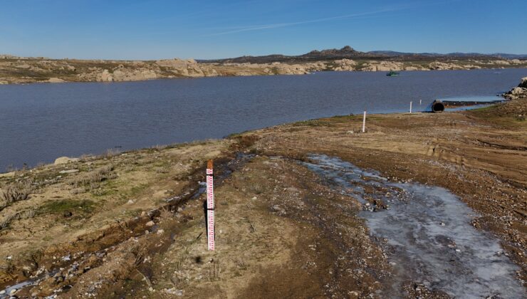 Yağışlar barajları doldurdu