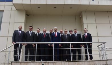 Altay ve yönetimi tekrar aday