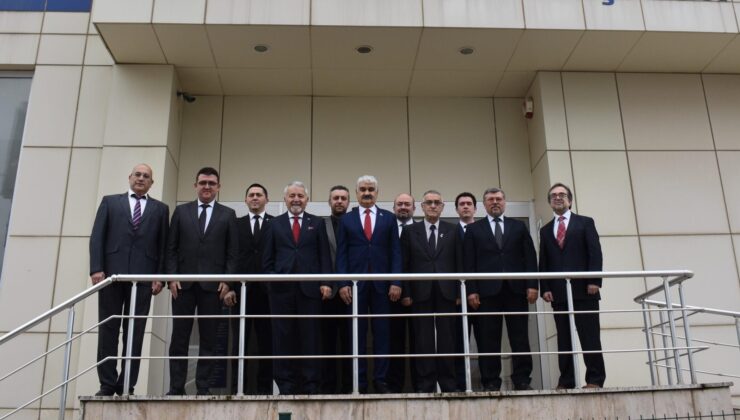 Altay ve yönetimi tekrar aday