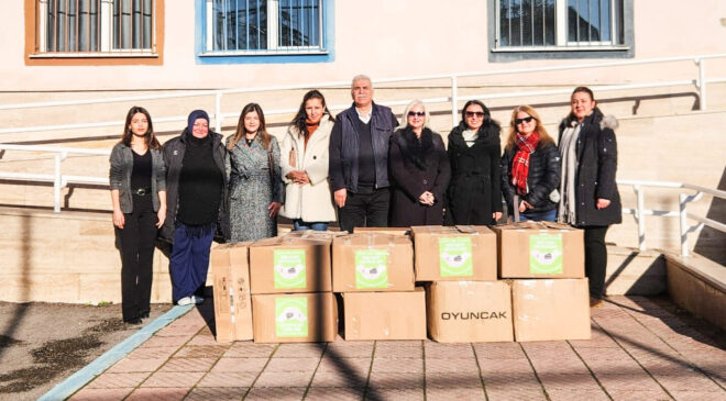 Miniklerin kıyafet işbirliği